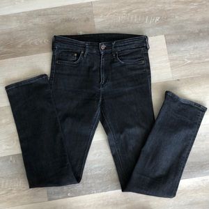 Women’s jeans